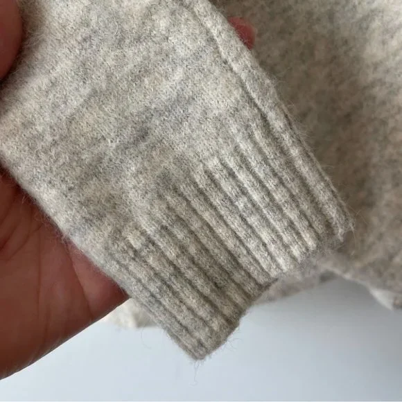 ❌SOLD❌ The Group Babaton Bandini Criss Cross Alpaca Wool cream Sweater size Sm - Picture 5 of 7